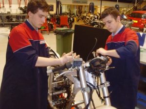 Suzuki recruiting technicians of the future