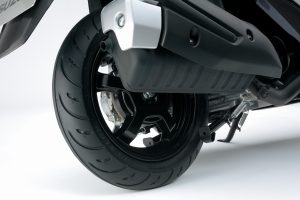 BURGMAN_STREET_125EX_M3_Tire_Wheel_Rear.jpg