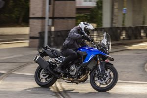 V-Strom-800-Action-_04.jpg