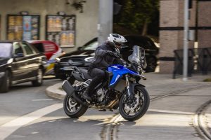 V-Strom-800-Action-_08.jpg