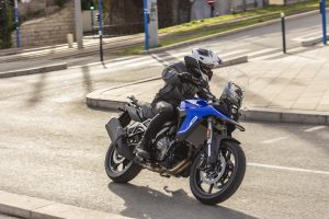 V-Strom-800-Action-_20.jpg