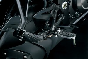 GSX-S1000GX_M4_FootrestRubber.jpg