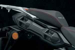 GSX-S1000GX_M4_accessories_side_case_bracket.jpg