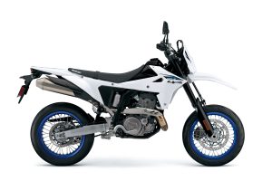 DR-Z400SM_30H_RHS-scaled.jpg